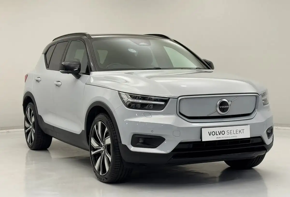 2021-volvo-xc40-e-p8-first-edition-big-0