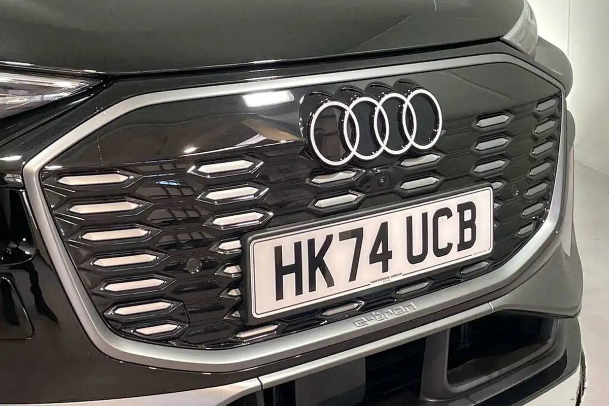 2024-audi-q6-e-tron-big-58