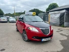 2014-chrysler-ypsilon-12-blackred-small-1