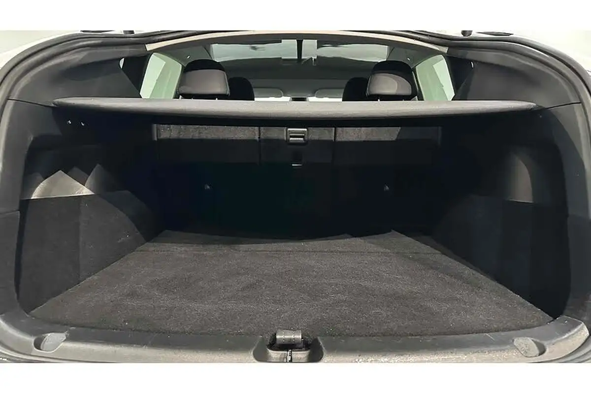 2023-tesla-model-y-e-rwd-big-53