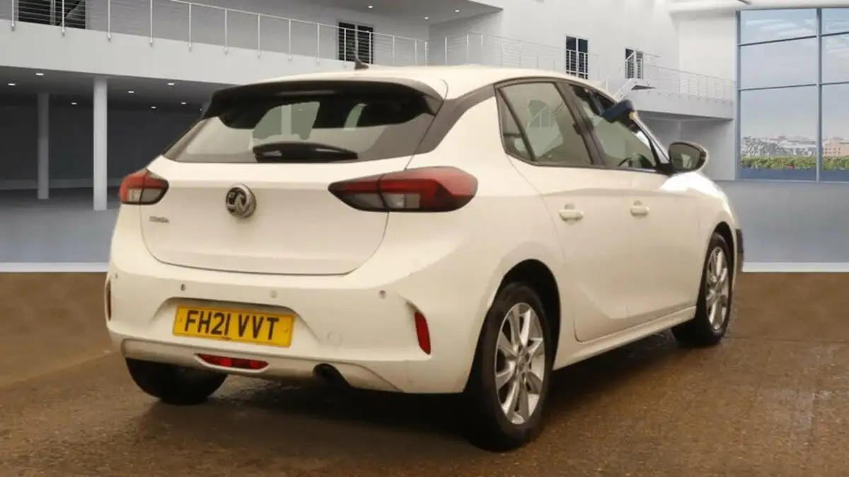 2021-vauxhall-corsa-15-turbo-d-se-big-3