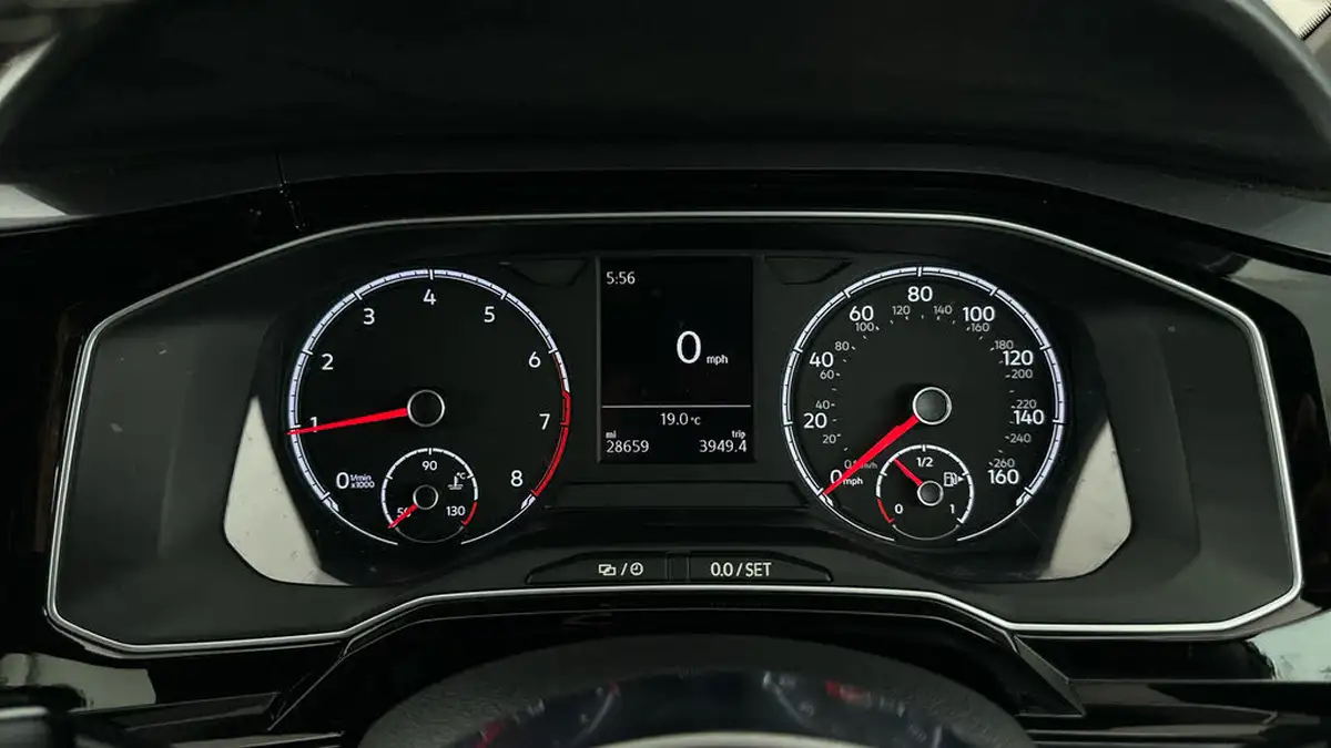 2019-volkswagen-polo-10-tsi-r-line-115ps-big-17