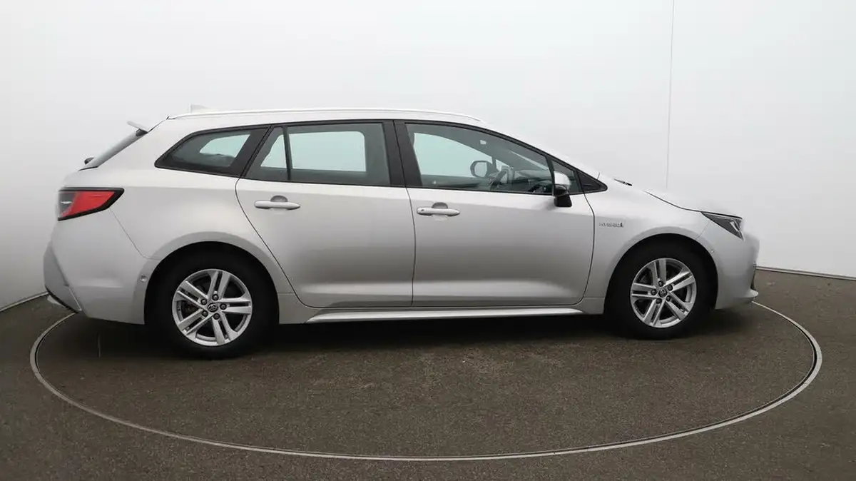 2021-toyota-corolla-18-vvt-i-icon-tech-spare-wheel-touring-sports-5d-big-49