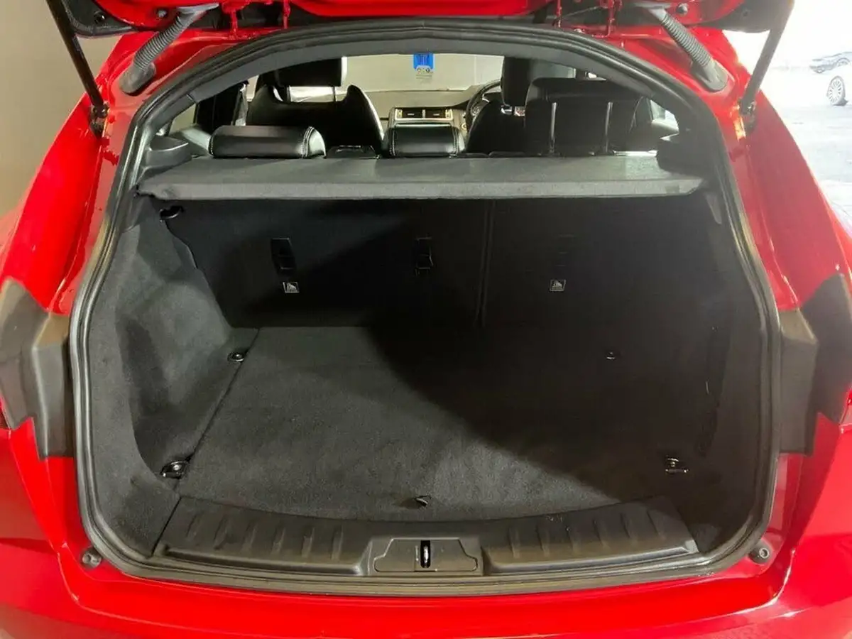 2019-jaguar-e-pace-20-i4d-r-dynamic-150ps-big-54