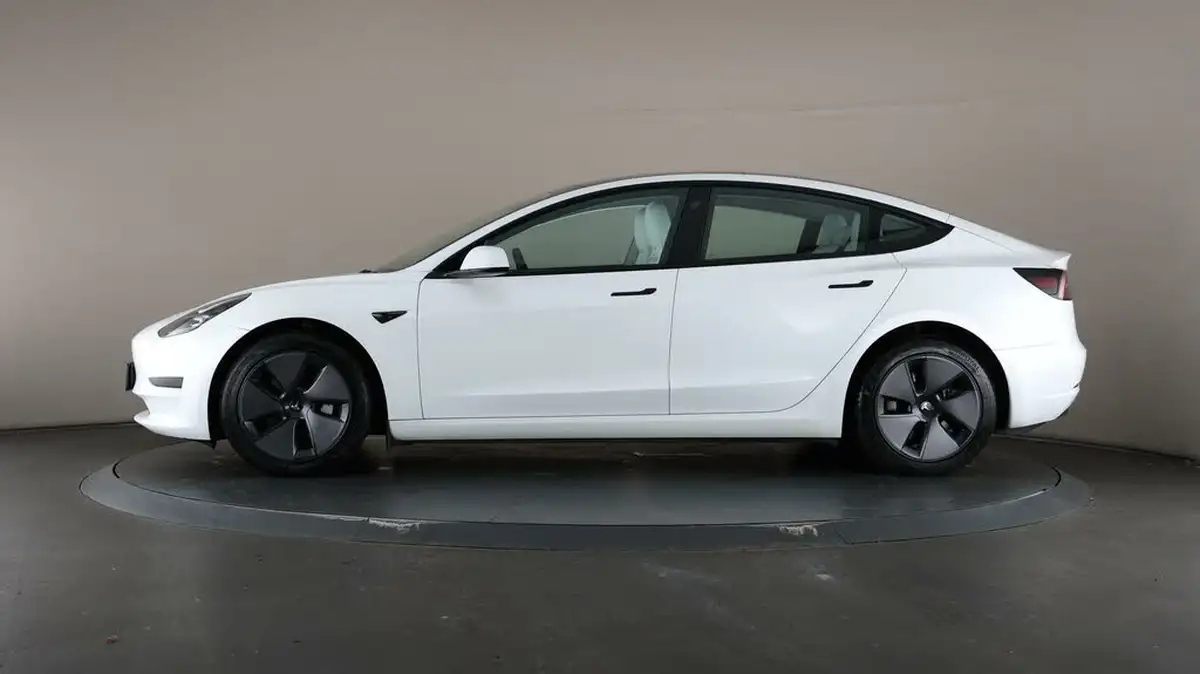 2021-tesla-model-3-e-standard-plus-big-36