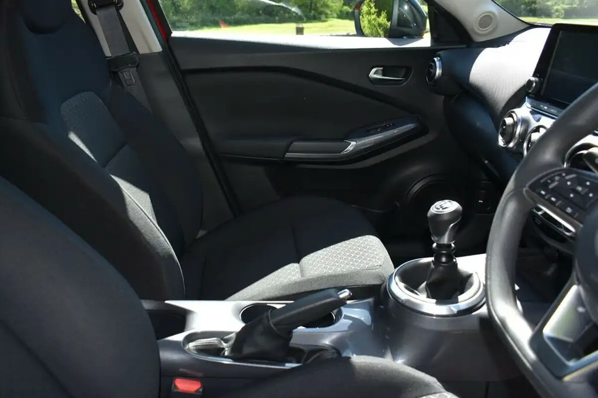 2022-nissan-juke-10-dig-t-acenta-big-9
