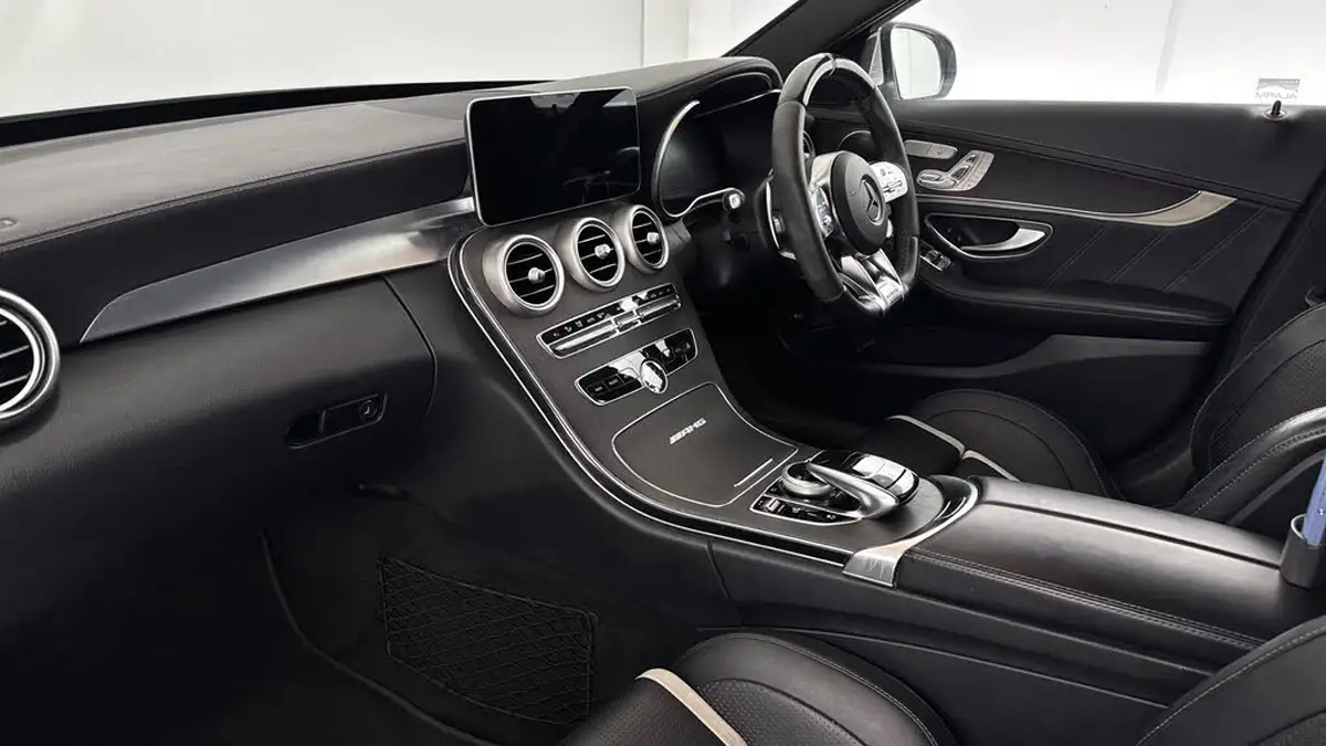 2021-mercedes-benz-c-class-big-8