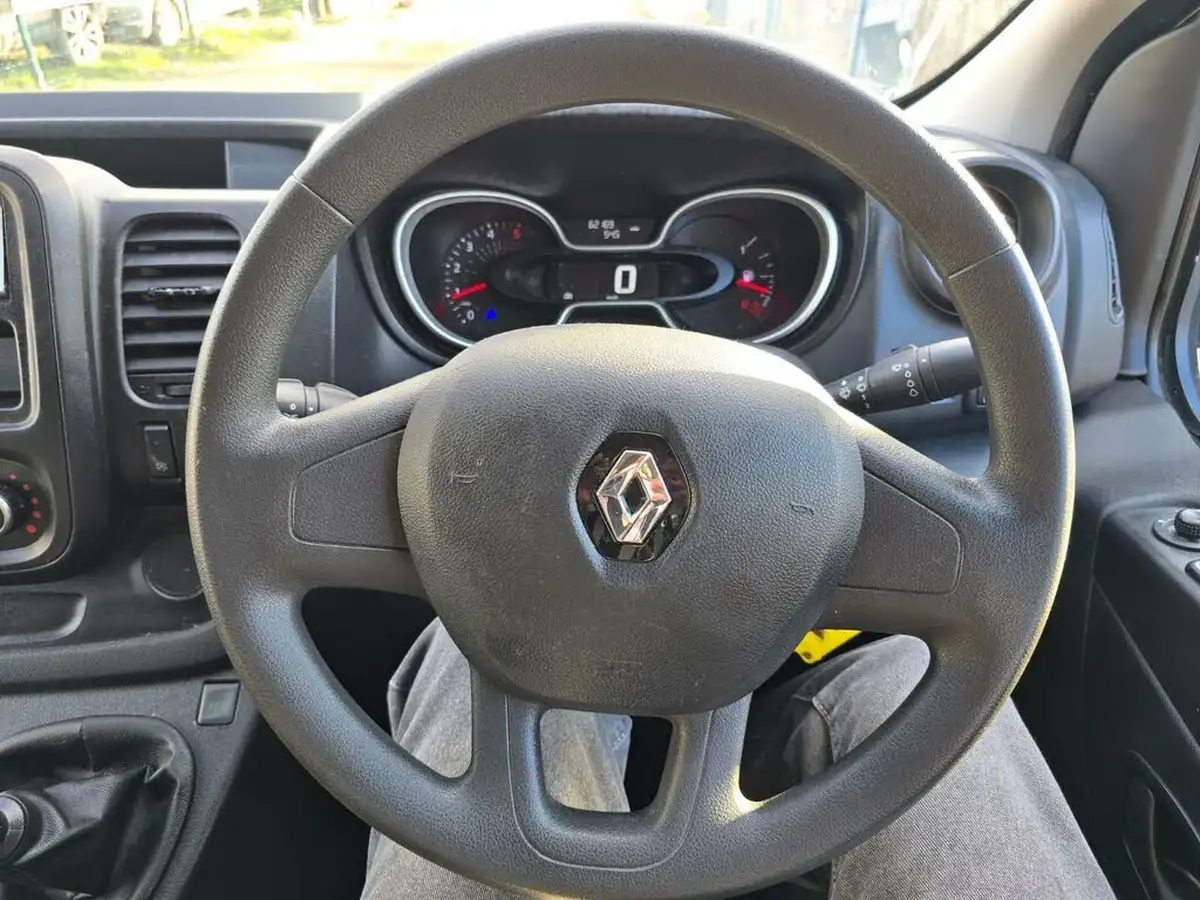 2021-renault-trafic-20dci-ll30-energy-120-business-panel-big-40