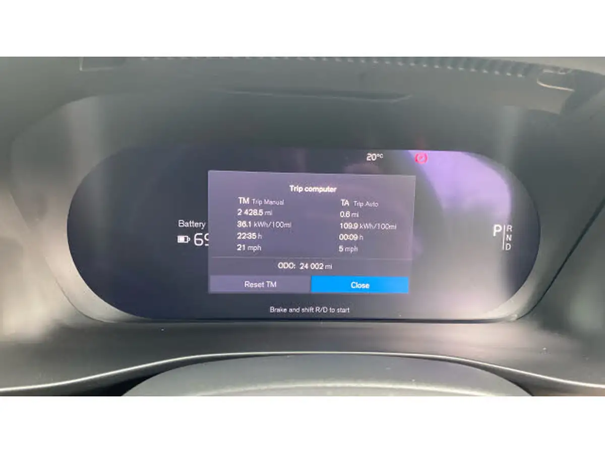 2022-volvo-xc40-e-recharge-pro-big-10