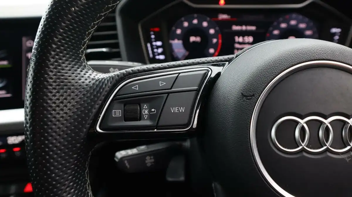 2021-audi-a1-10-25-tfsi-black-edition-s-tronic-big-23