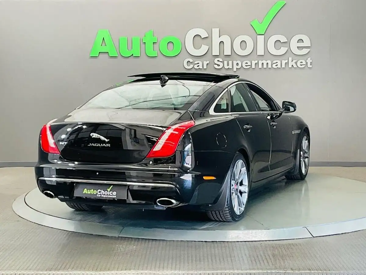 2017-jaguar-xj-series-30td-xj-portfolio-lwb-big-15
