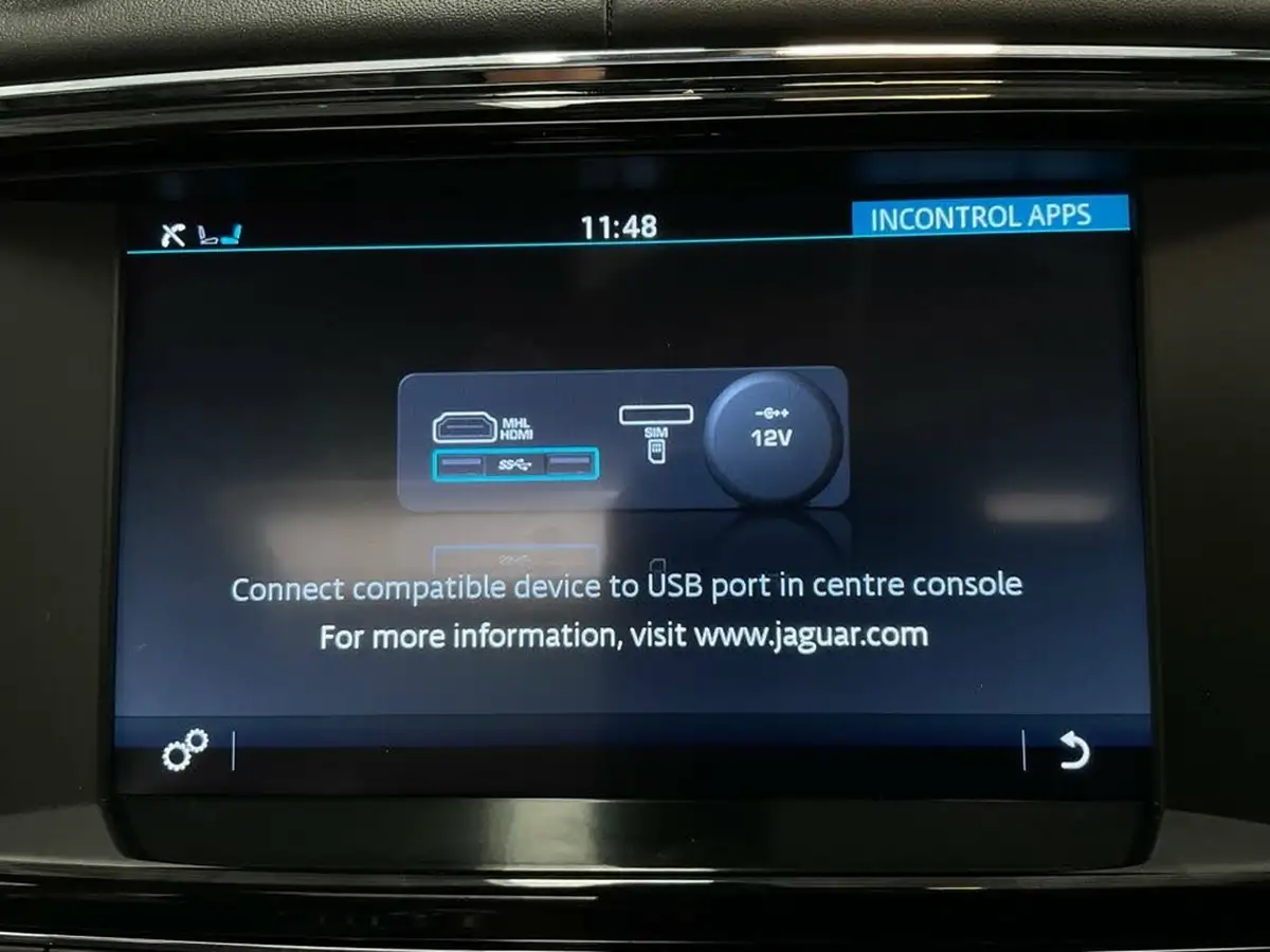 2017-jaguar-xj-series-30td-xj-portfolio-lwb-big-67