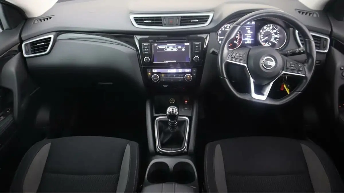 2020-nissan-qashqai-13-dig-t-acenta-premium-140ps-big-13