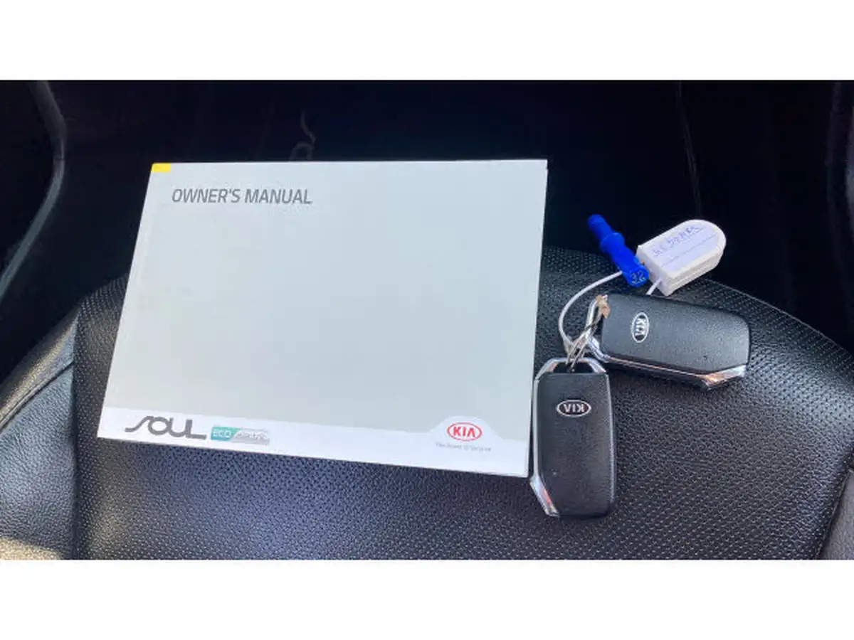 2021-kia-soul-ev-first-edition-big-18
