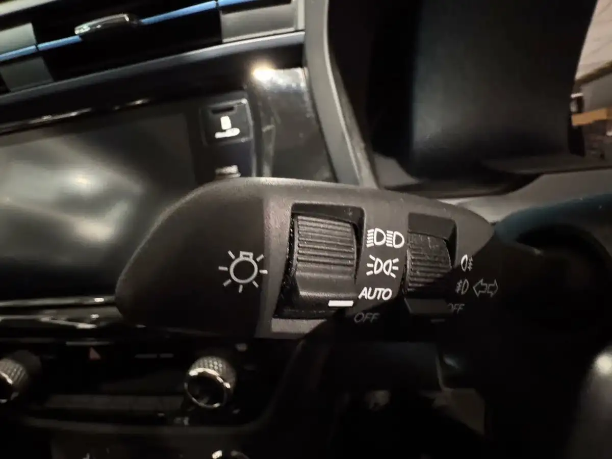 2022-kgm-ssangyong-korando-e-motion-e-ventura-big-21