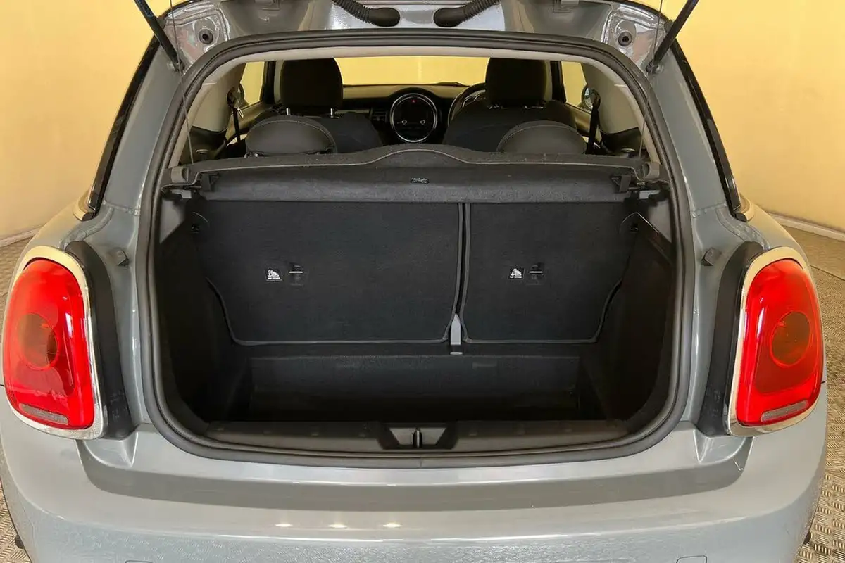 2017-mini-cooper-20-cooper-s-chili-ss-hatchback-3d-big-11