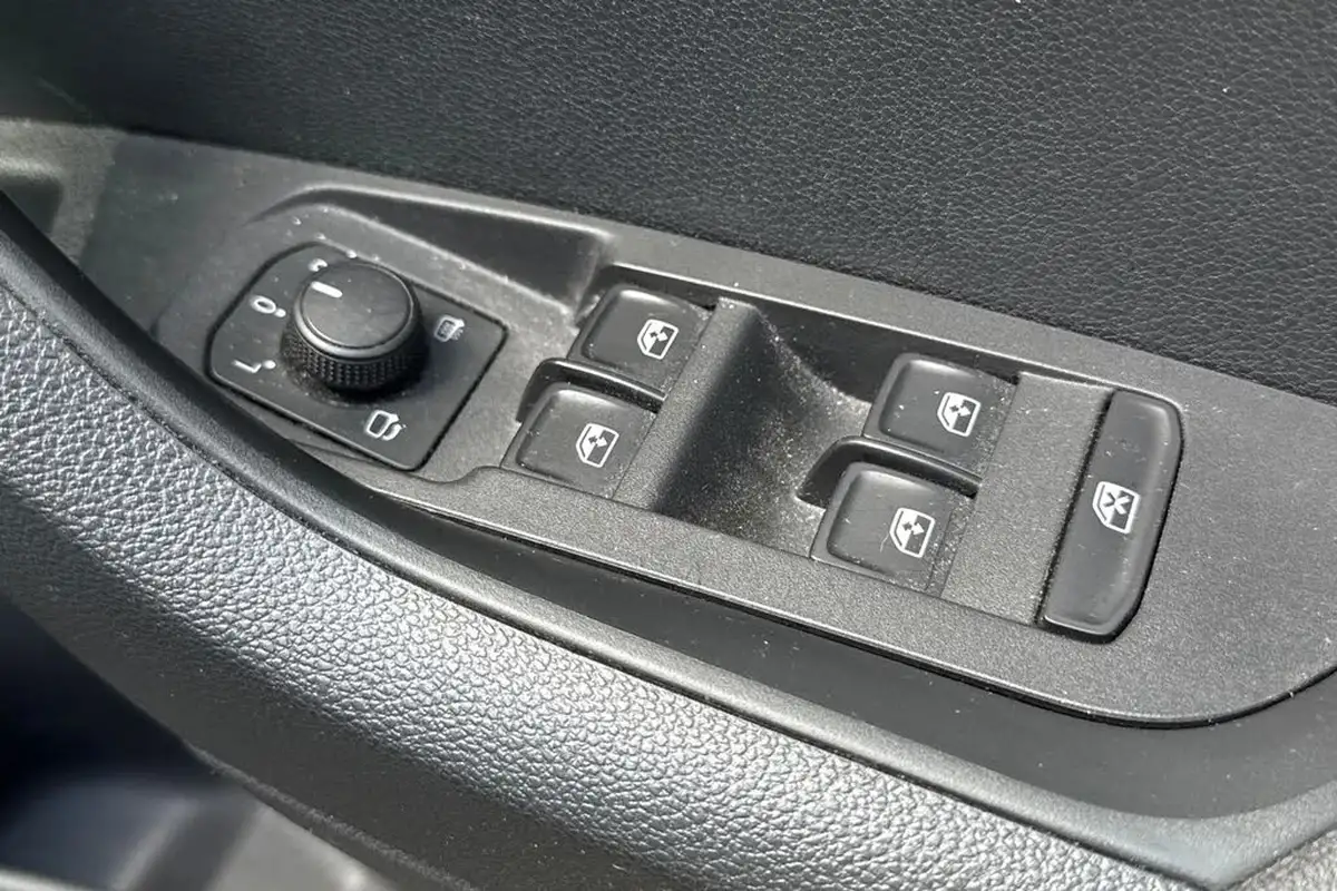 2019-skoda-karoq-20tdi-se-big-40