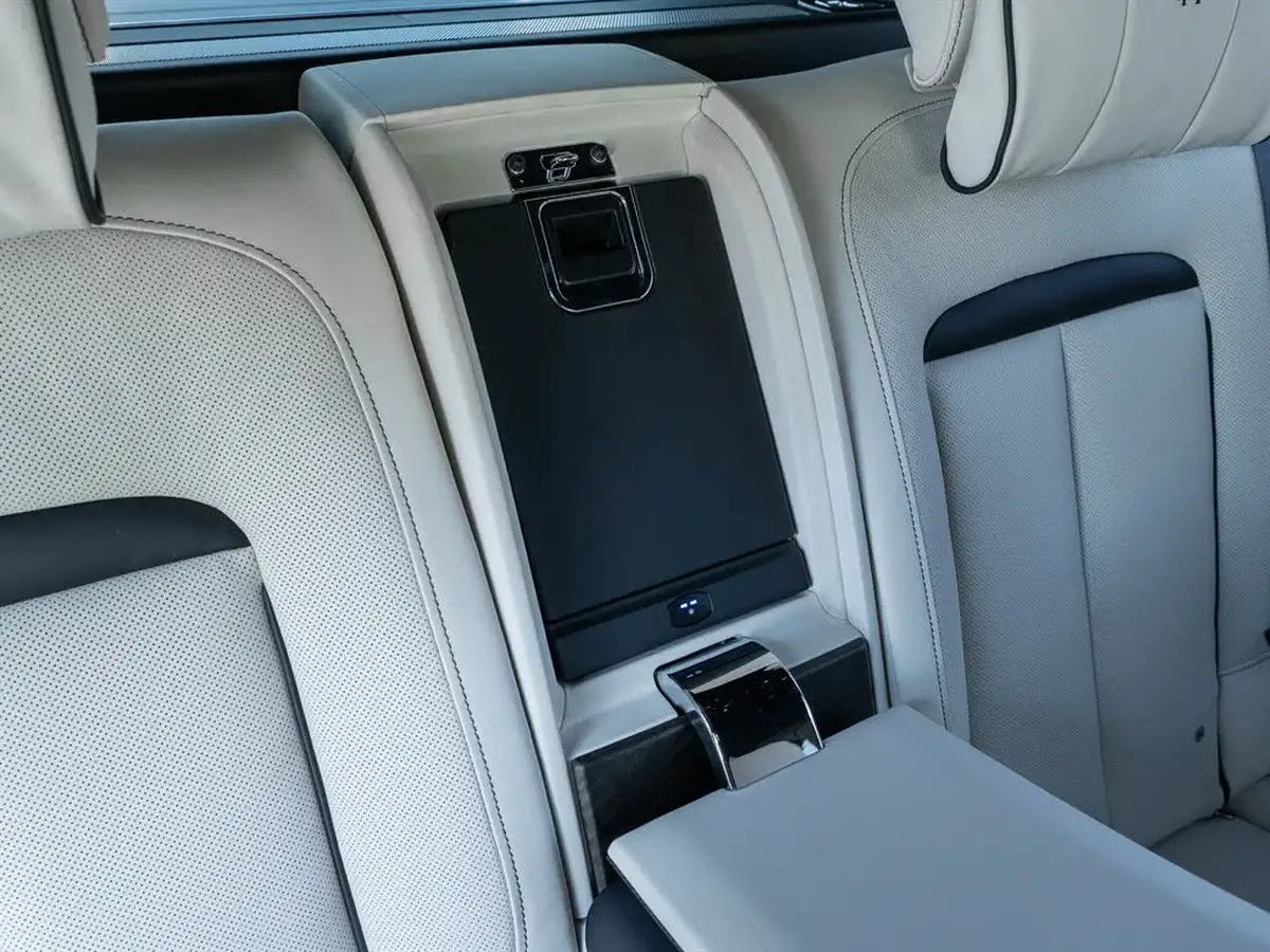 2023-rolls-royce-cullinan-675-big-26