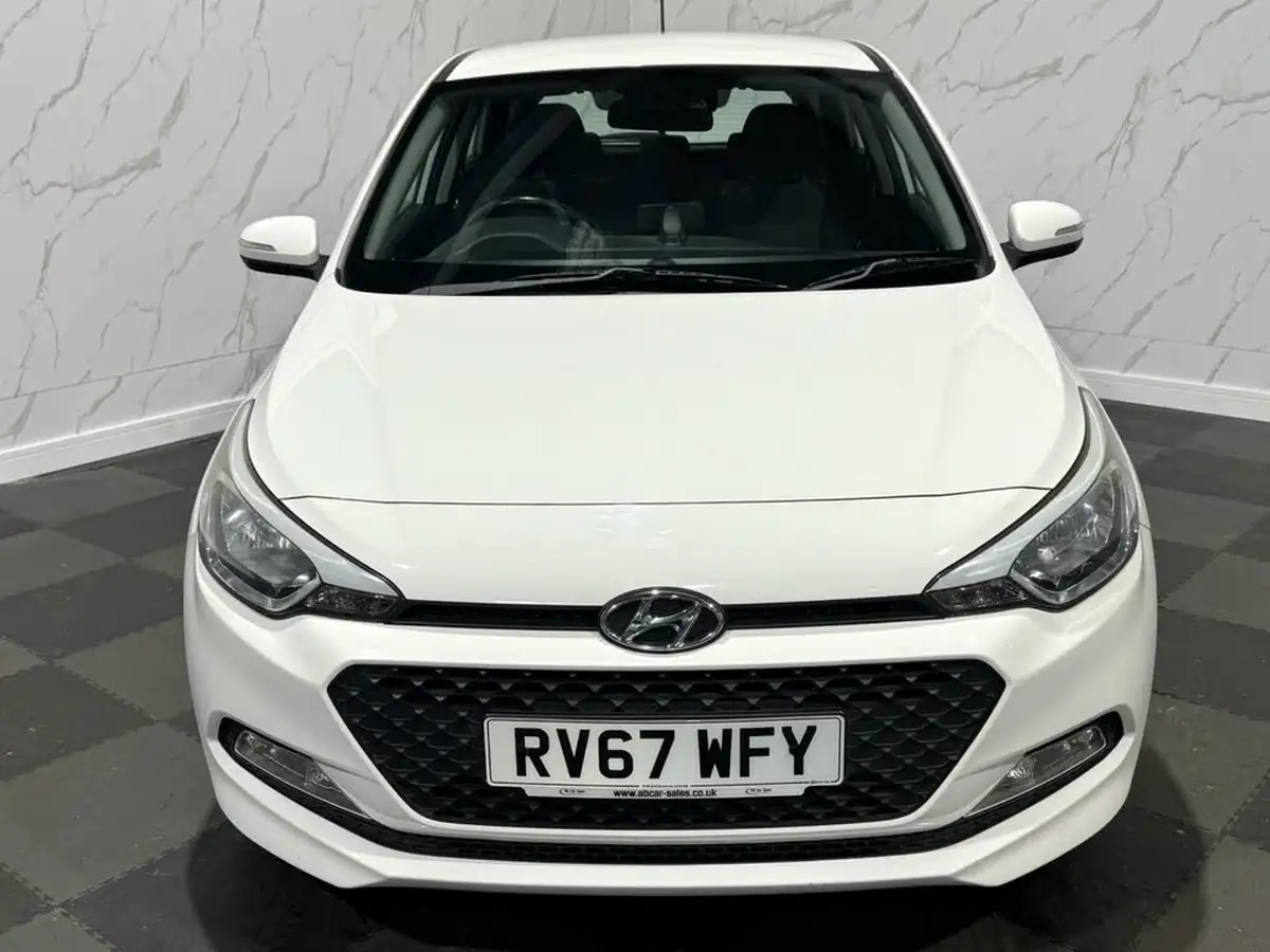 2017-hyundai-i20-12-se-hatchback-5d-big-2