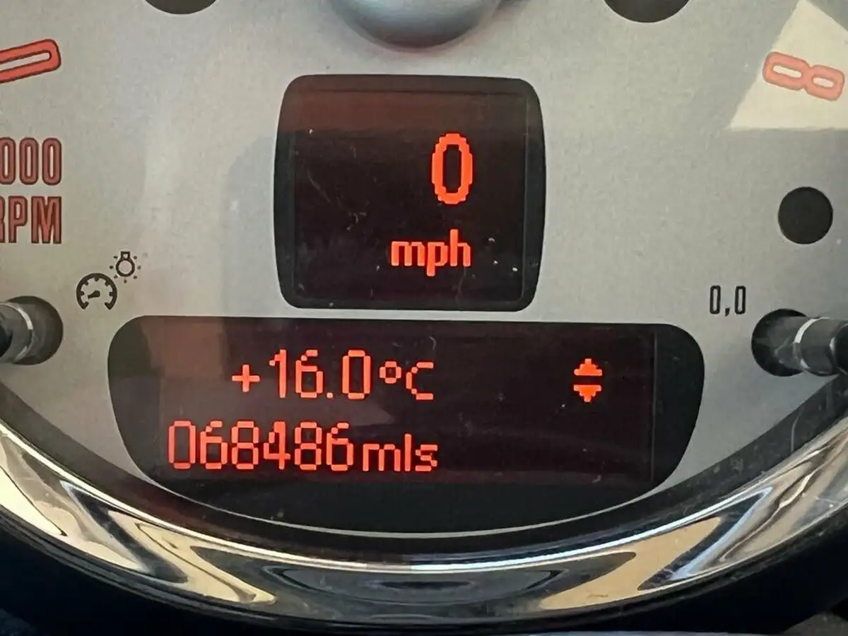 2013-mini-cooper-16-cooper-s-184bhp-sport-chili-hatchback-3d-big-1