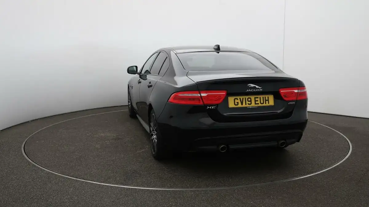 2019-jaguar-xe-20i-landmark-200ps-big-60