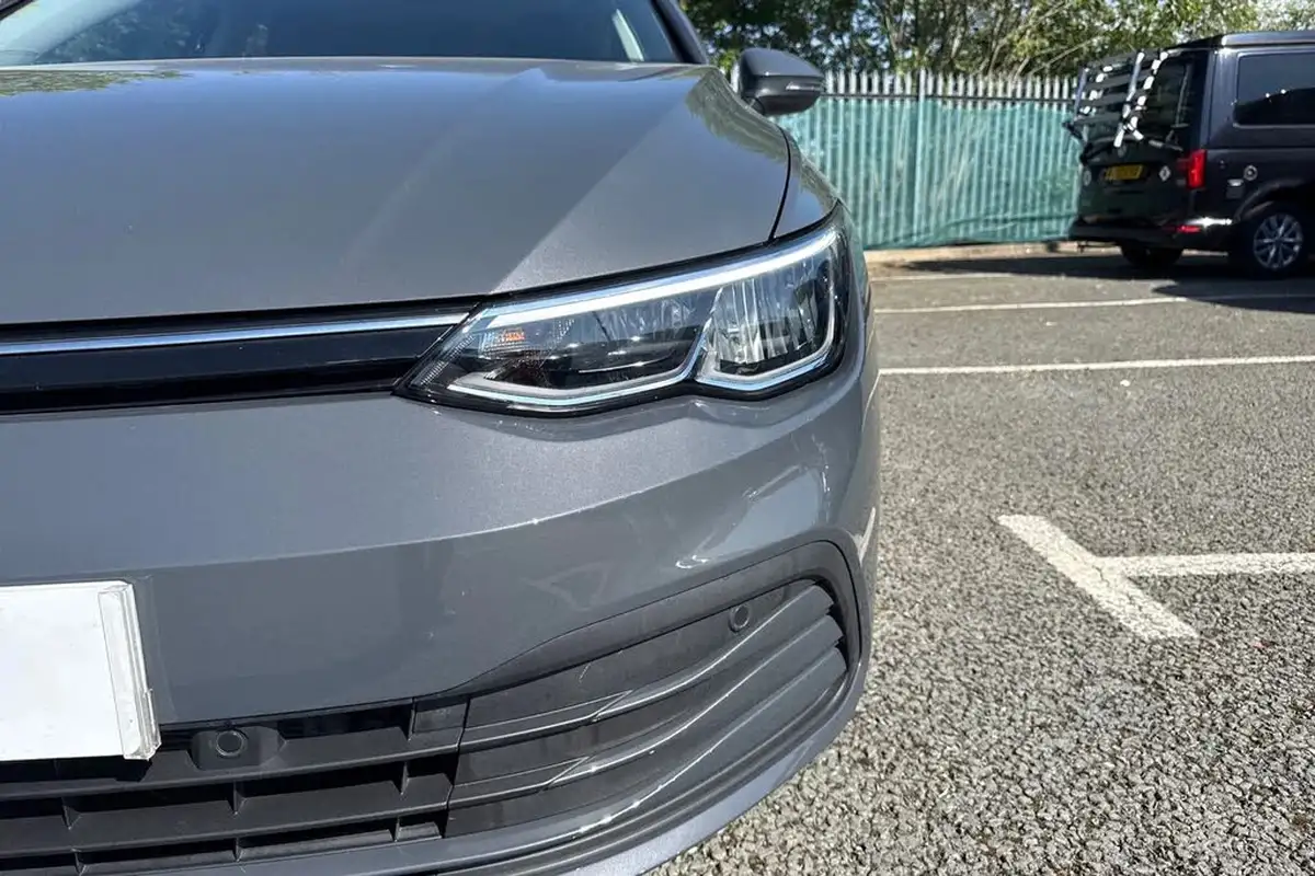 2021-volkswagen-golf-15-tsi-life-130ps-hatchback-big-28