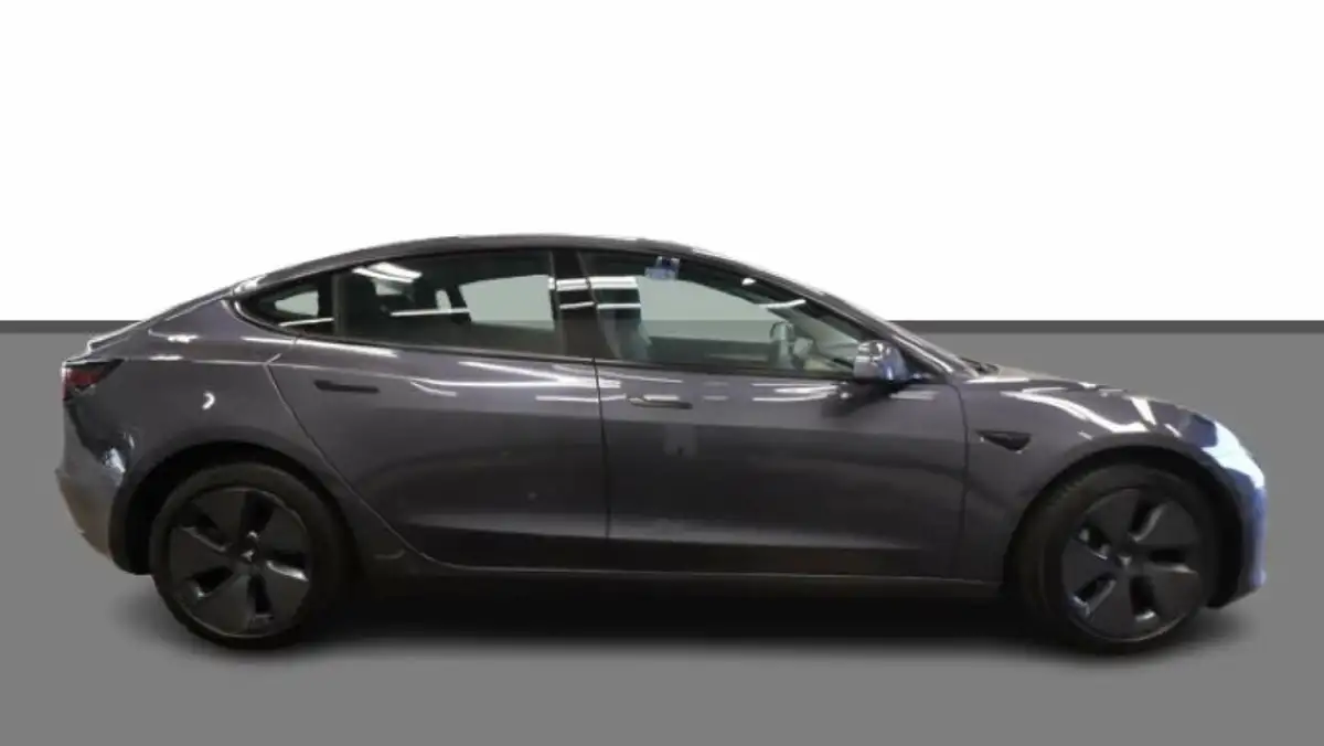 2022-tesla-model-3-e-long-range-big-6