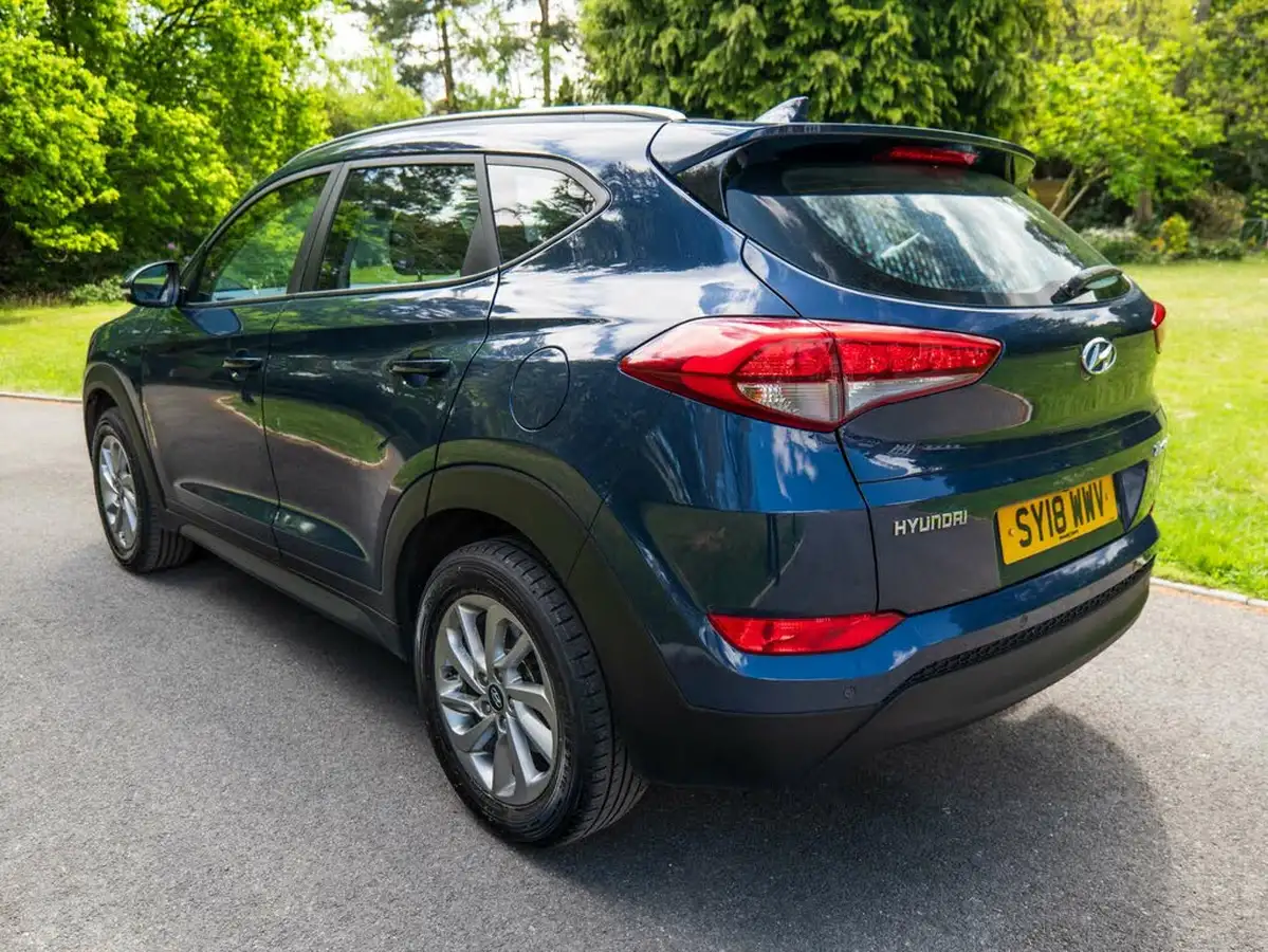 2018-hyundai-tucson-17crdi-blue-drive-se-nav-116ps-big-4