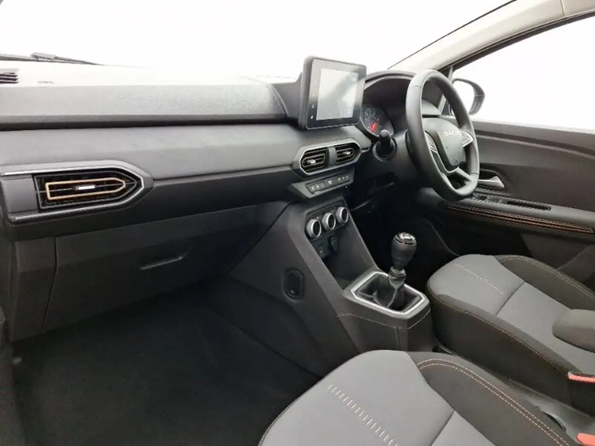 2024-dacia-sandero-stepway-10-tce-extreme-90bhp-big-4