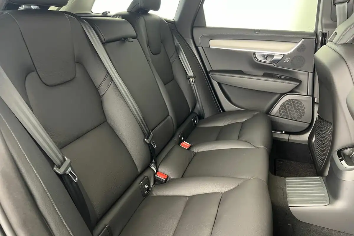 2024-volvo-v90-20-t6-r-design-big-29