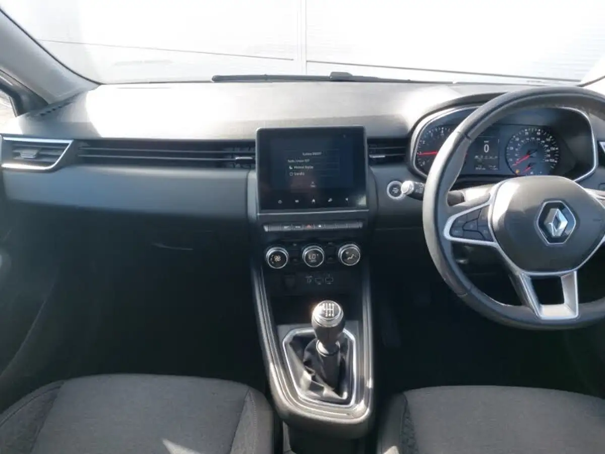 2021-renault-clio-10-tce-iconic-90ps-big-2