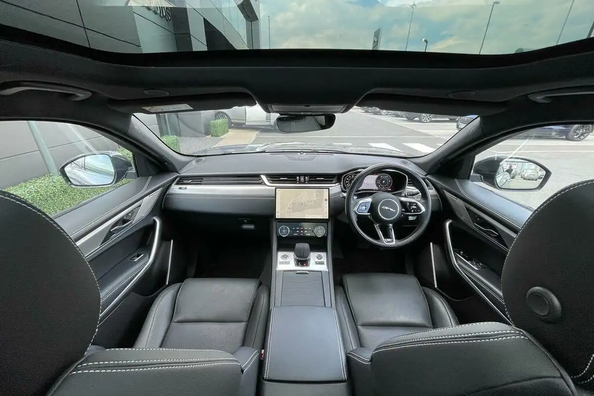 2021-jaguar-f-pace-30-d300-r-dynamic-se-mhev-big-3