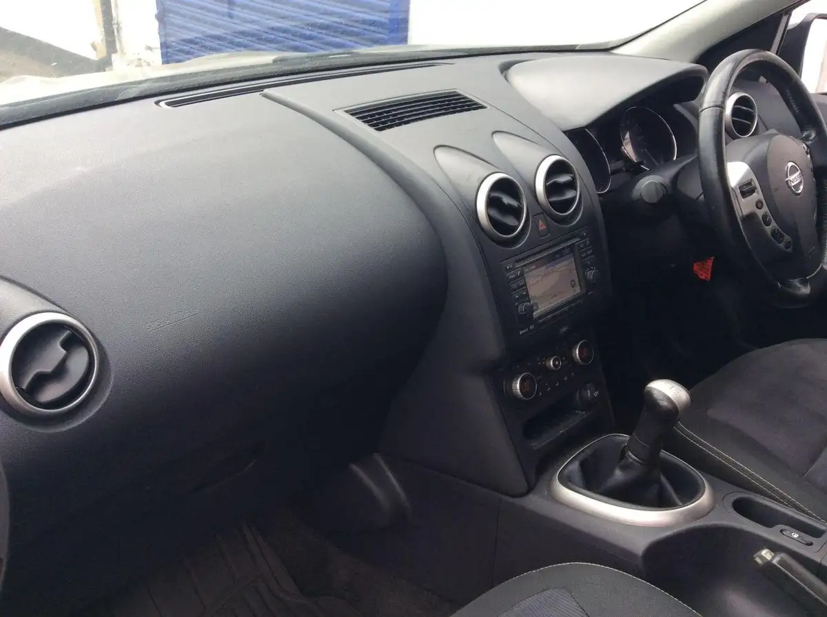 2012-nissan-qashqai-16-n-tec-big-8