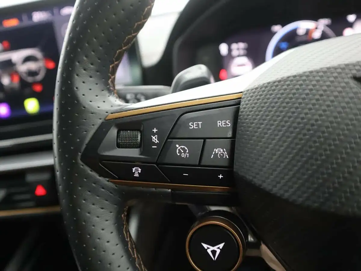 2022-cupra-formentor-14-e-hybrid-vz2-big-33