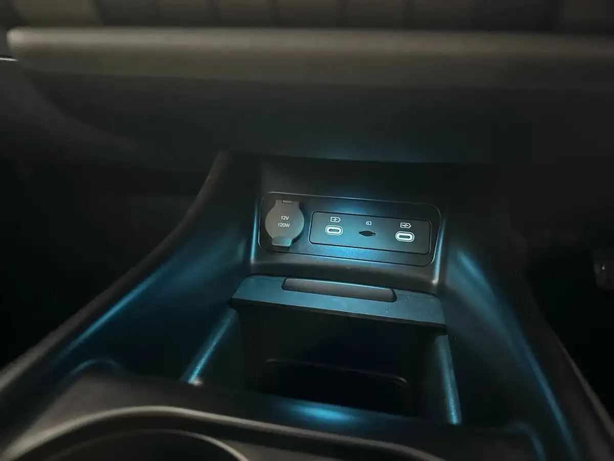 2024-byd-dolphin-e-design-big-23