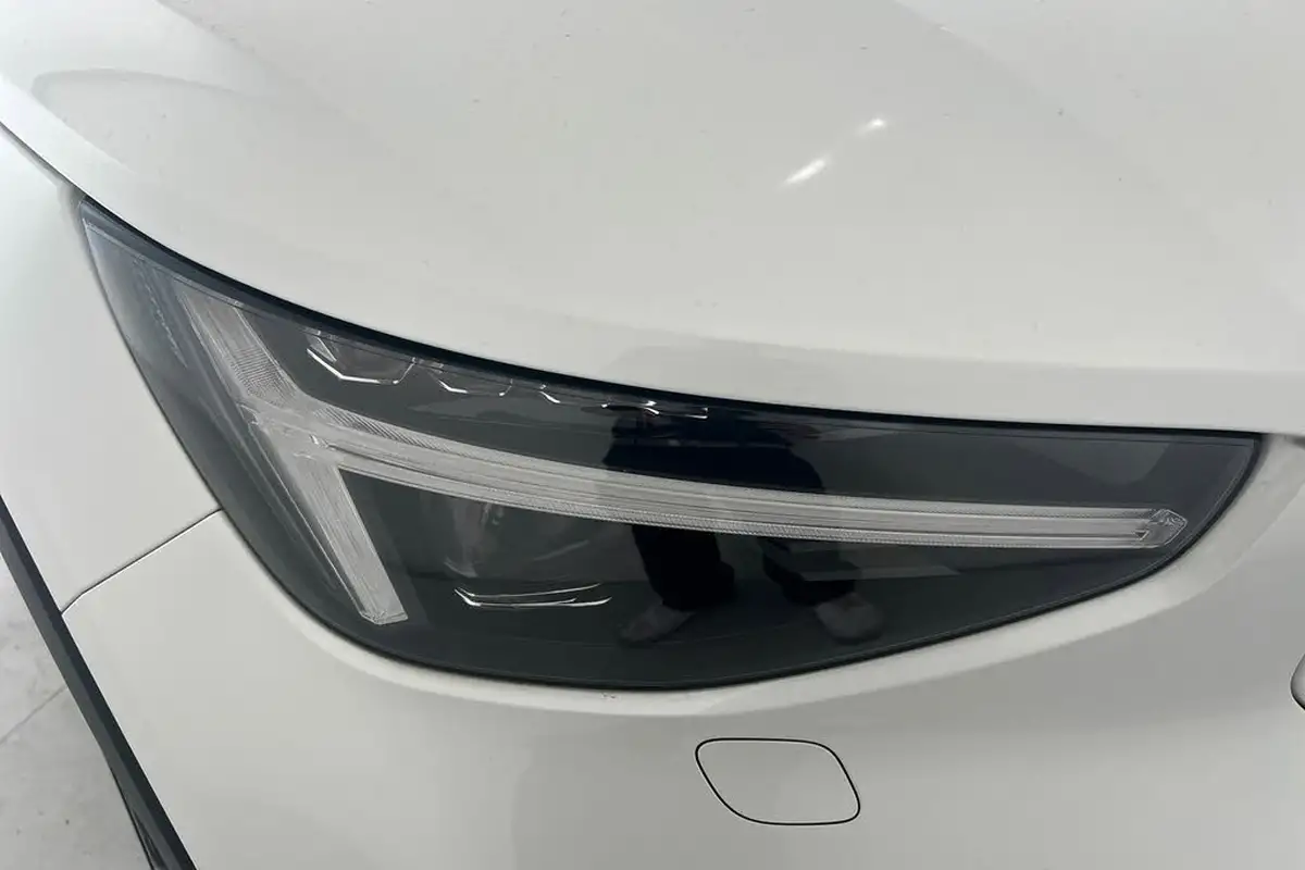 2022-volvo-c40-e-twin-recharge-pro-big-17