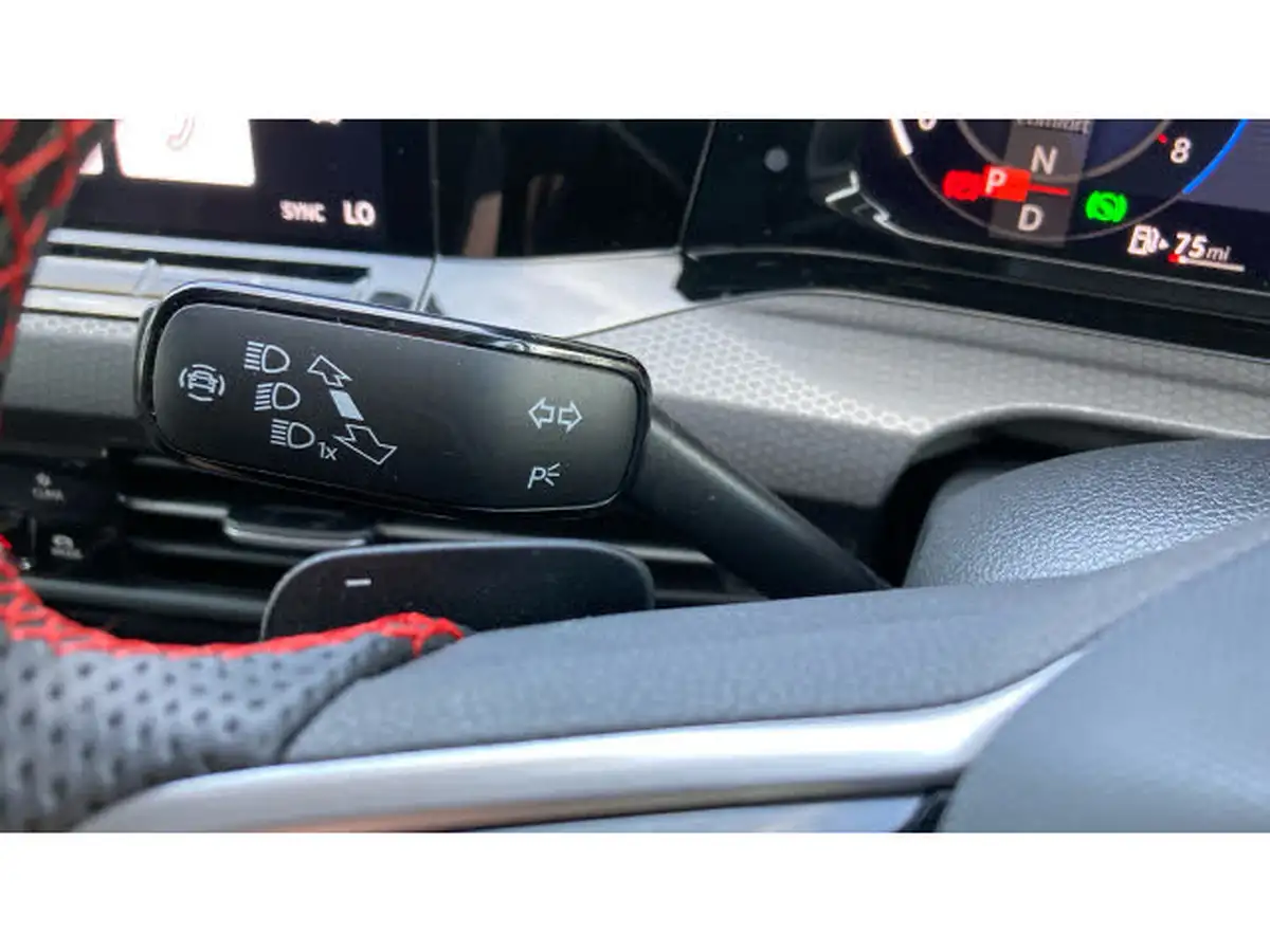2023-volkswagen-golf-20-tsi-gti-dsg-big-35