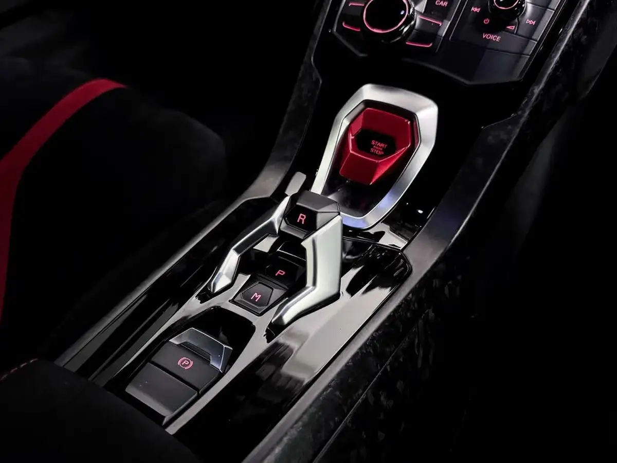2019-lamborghini-huracan-big-47