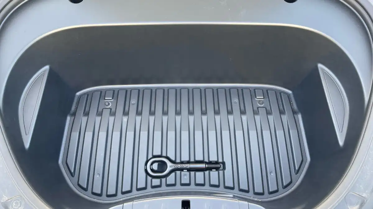 2021-tesla-model-3-e-long-range-awd-big-15