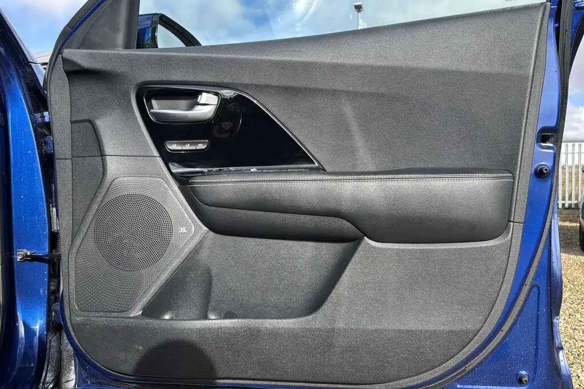 2021-kia-e-niro-ev-4-big-23