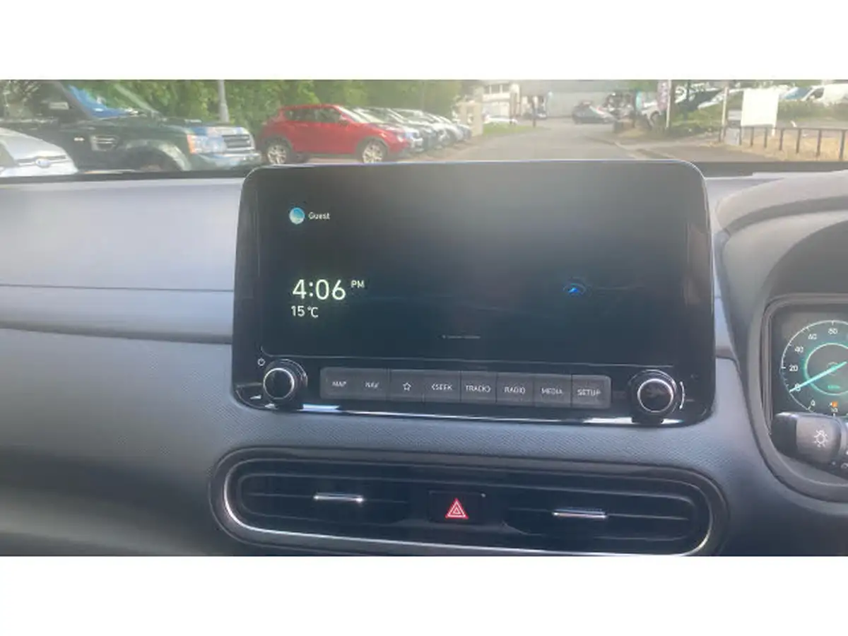 2021-hyundai-kona-10-t-gdi-premium-48-volt-mhev-big-11