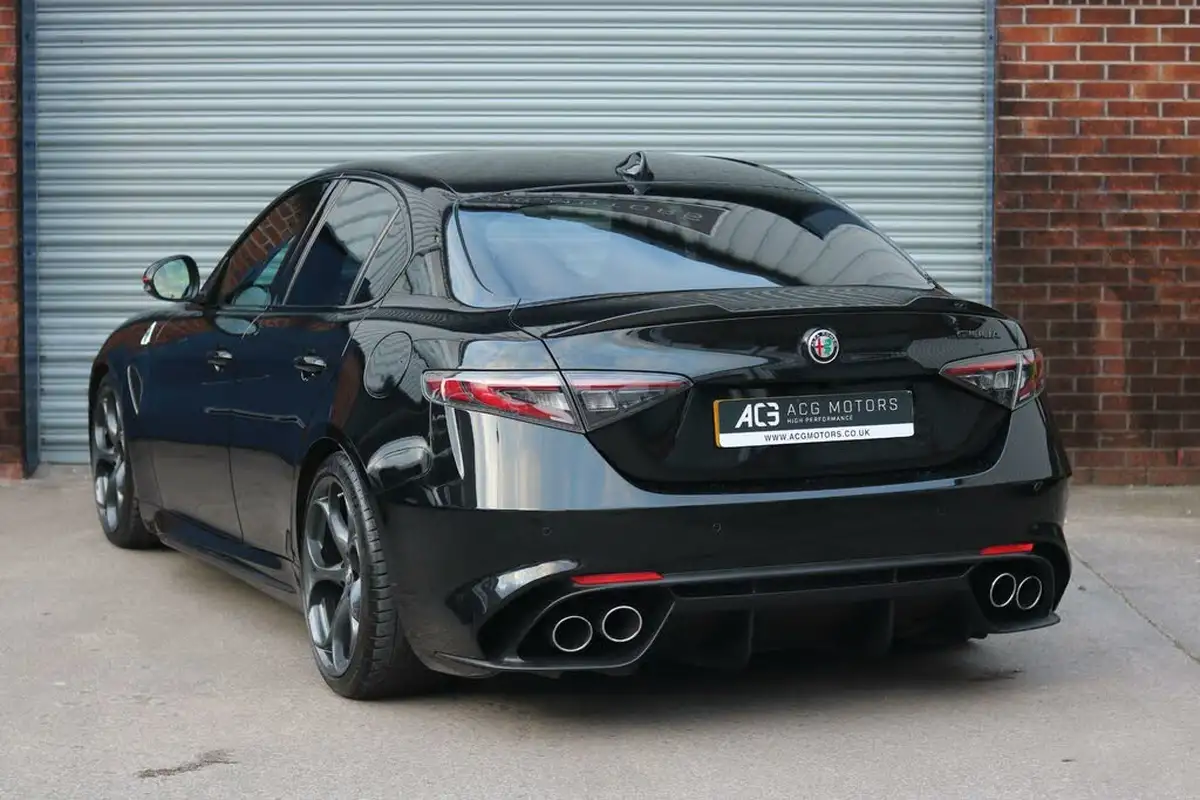 2020-alfa-romeo-giulia-29-biturbo-quadrifoglio-big-1