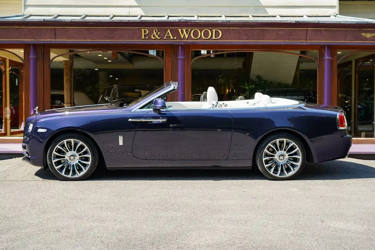 2020-rolls-royce-dawn-66-big-1