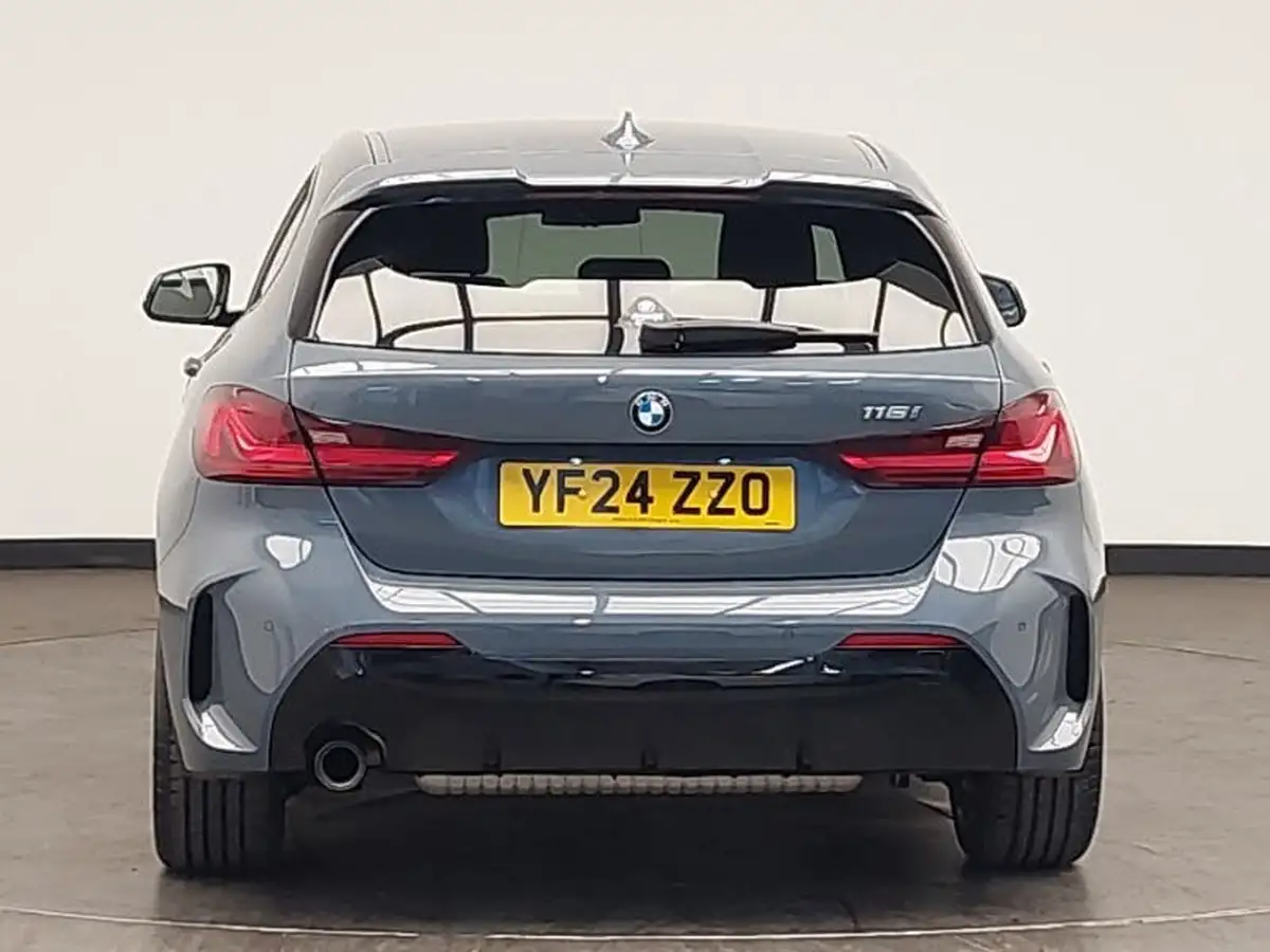 2024-bmw-1-series-15-118i-m-sport-lcp-dct-big-14