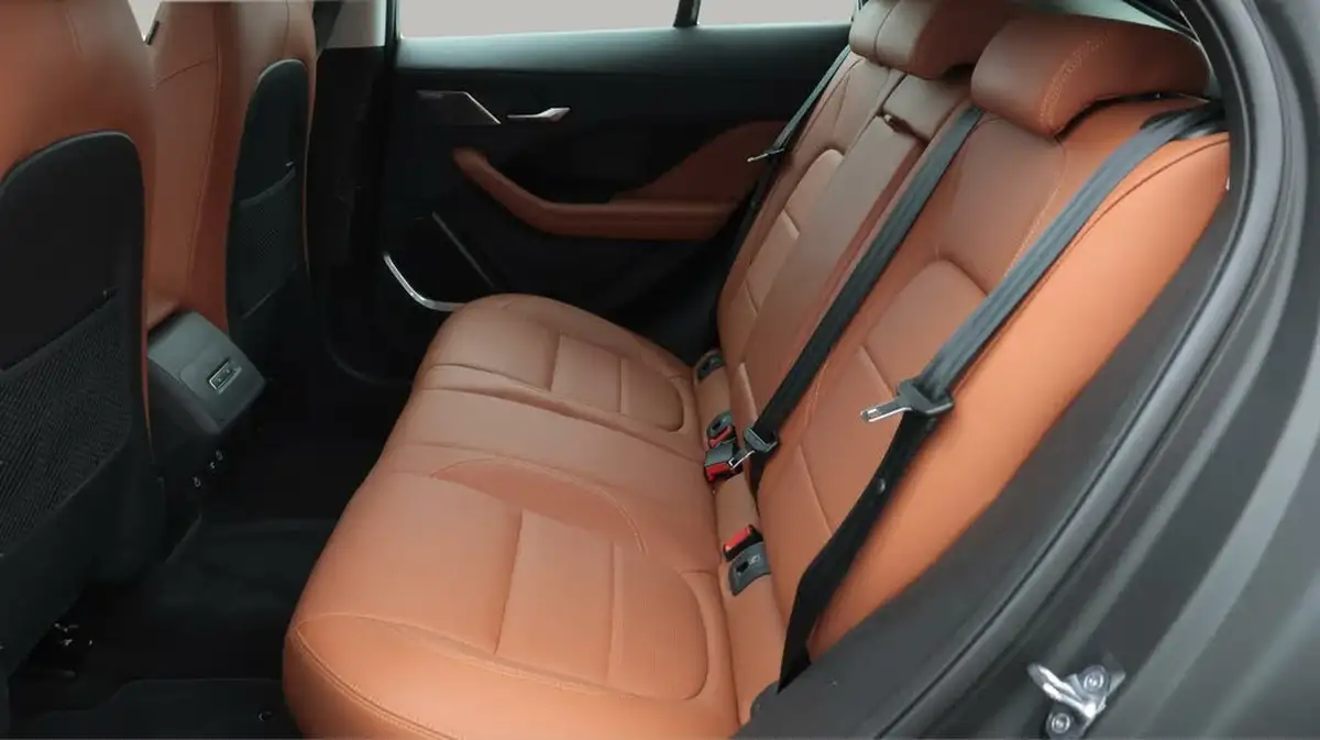 2021-jaguar-i-pace-ev400-hse-big-16