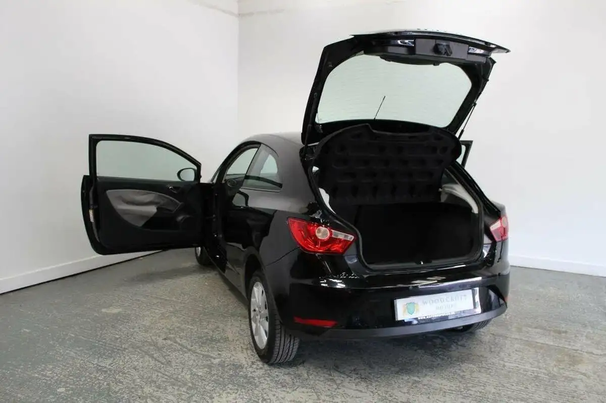 2015-seat-ibiza-14-se-sportcoupe-3d-big-16