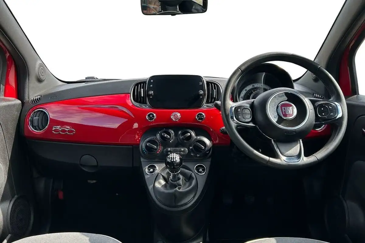 2020-fiat-500-10-lounge-big-7
