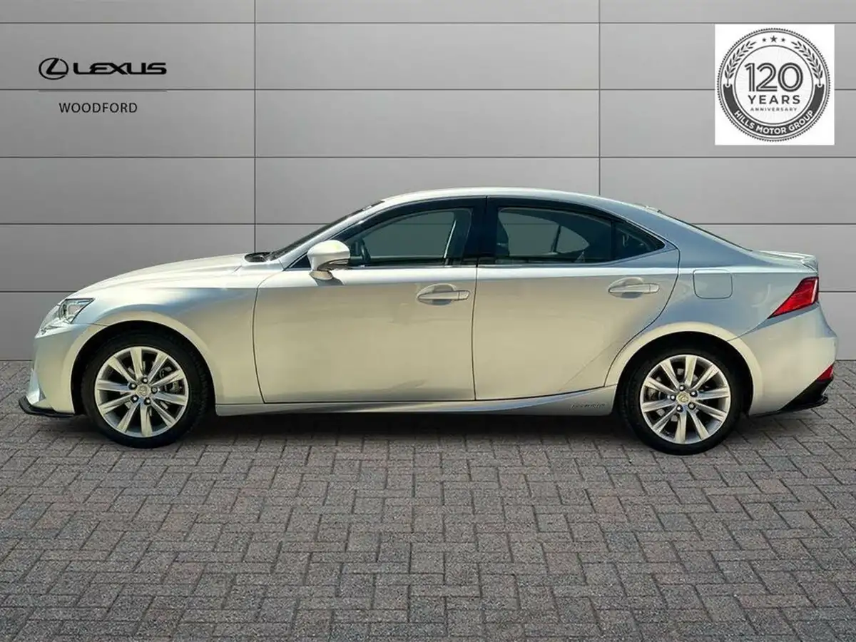 2015-lexus-is-300h-25-executive-edition-big-5