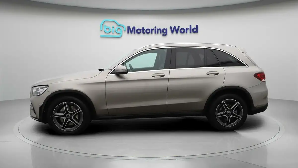 2021-mercedes-benz-glc-class-20d-glc220d-amg-line-station-wagon-5d-1950cc-4matic-plus-big-4