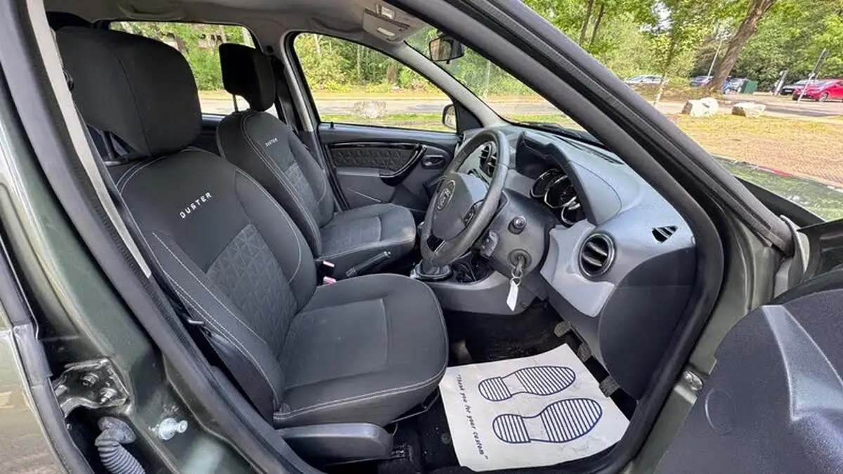2015-dacia-duster-15d-laureate-107bhp-big-2